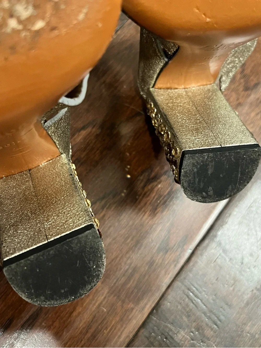 Authentic CHLOE Nellie Crystal Embellished Top Knot Block Sandal Grey Glitter